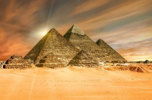 marea piramida descoperiri