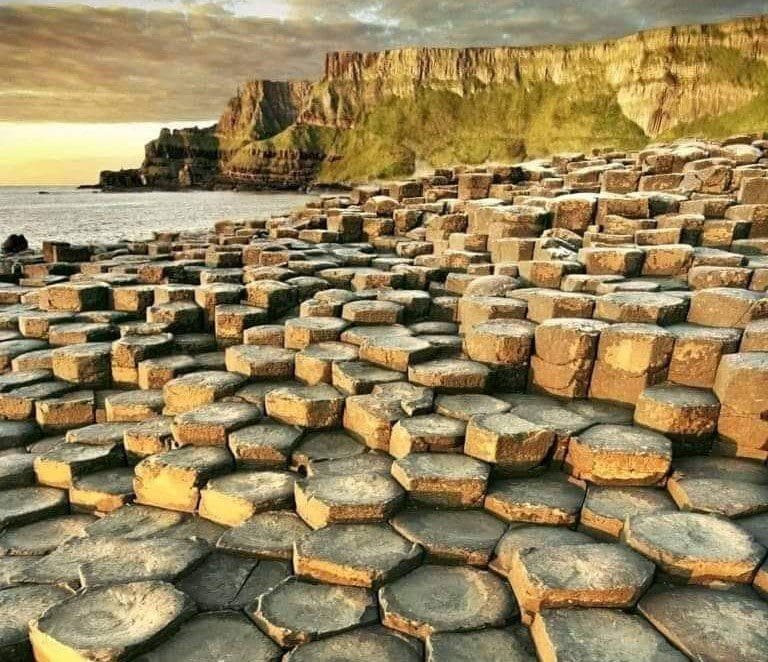 ARN si bazaltul hexagonal