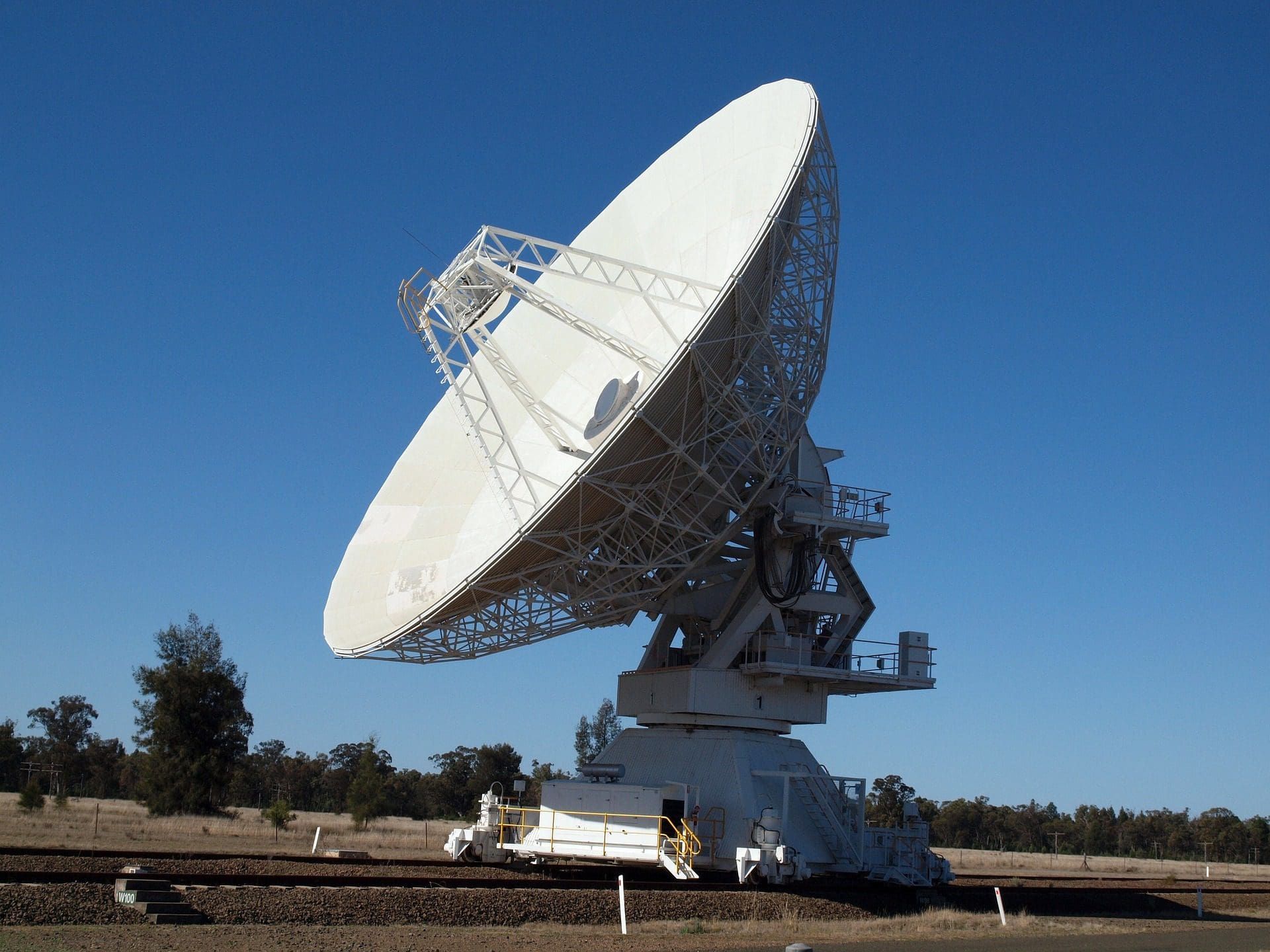 telescop univers