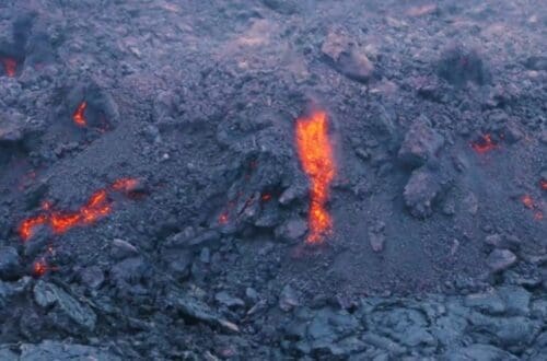 miezul Pamantului spre suprafata