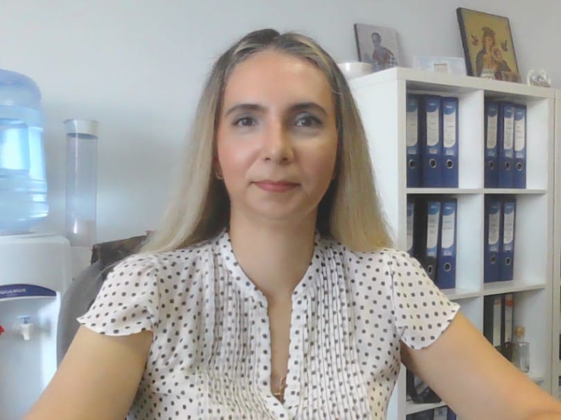 Pasiunea care defineste identitatea Alina Liliana Florescu: stiinta si credinta